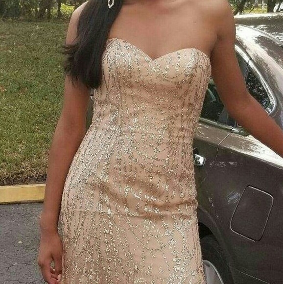 Gold prom/homecoming dress - Picture 4 of 4